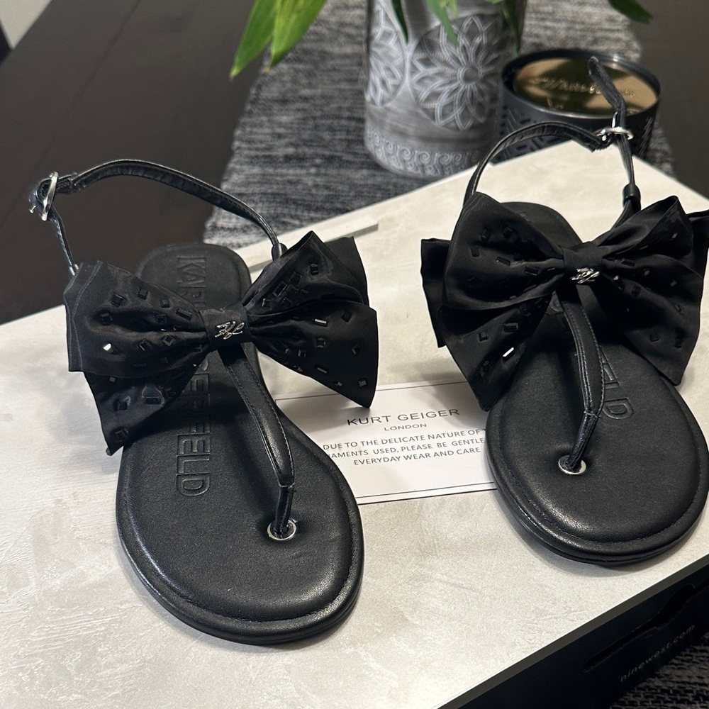 Karl Lagerfeld Black Sandals with Bow Accent*** New ***